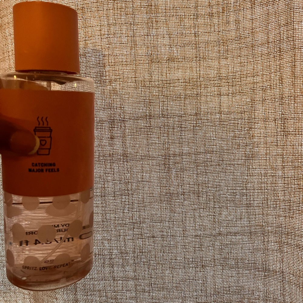 Victoria’s Secret & Bath & Body Works Bundle | 5 Pieces - Picture 2 of 6
